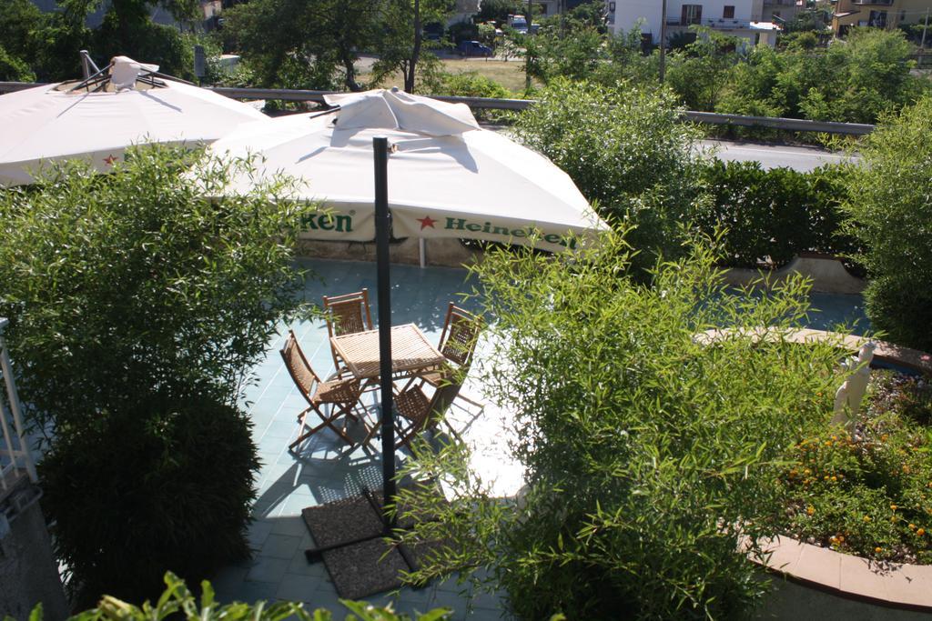 Hotel Cliche San Lucido Ngoại thất bức ảnh