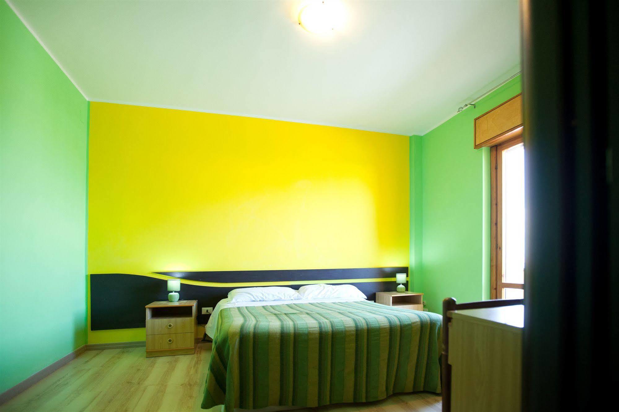 Hotel Cliche San Lucido Ngoại thất bức ảnh