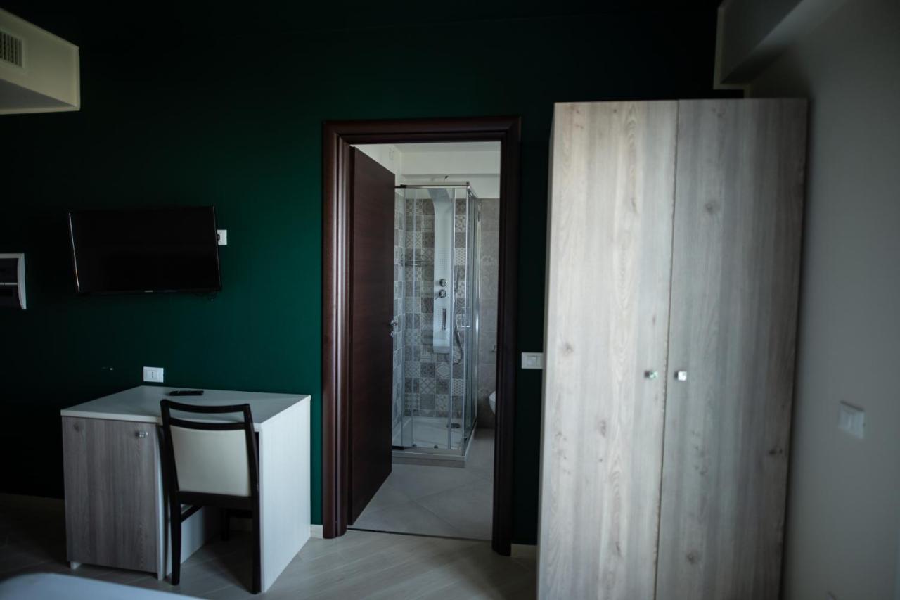 Hotel Cliche San Lucido Ngoại thất bức ảnh