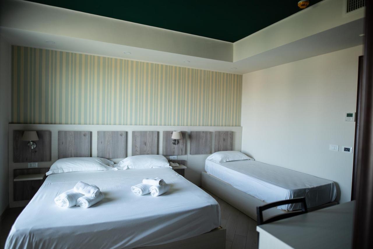 Hotel Cliche San Lucido Ngoại thất bức ảnh